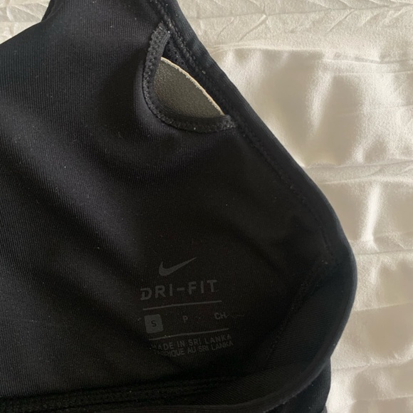 Nike Air sports bra - Picture 3 of 5